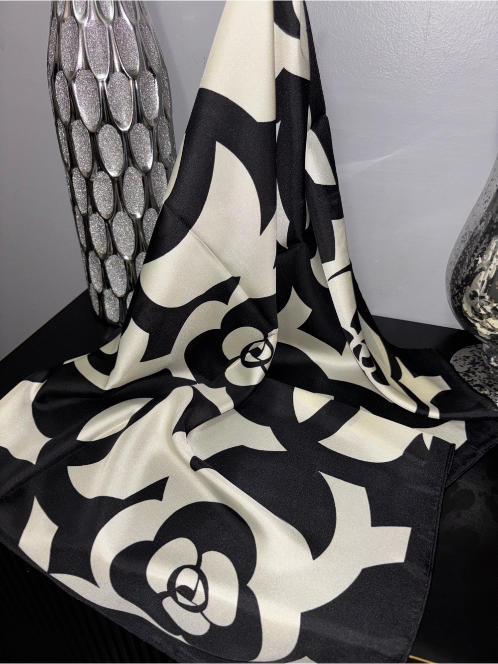 ✨ Designer Style Camellia Floral Silk Feel Square Scarf Black White ✨